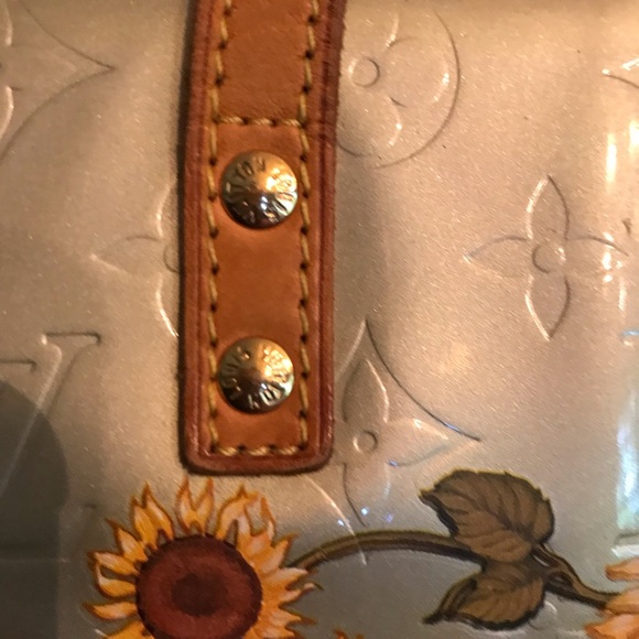 SALE! Louis Vuitton - Picture 5 of 16